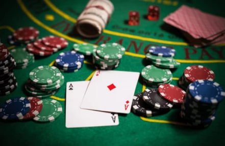 Giao diện trò chơi nổ hũ say88 trên di động và máy tính